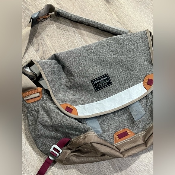 Eddie Bauer Gray Nylon Messenger Hip Back Laptop Work Business Carryon Bag - Picture 2 of 6